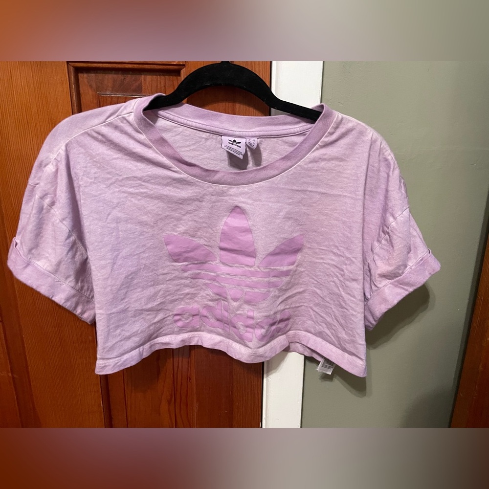 Super cropped adidas tee